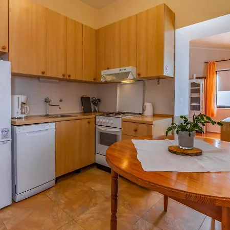 Appartamento Vladimir - Pul237 By Interhome *